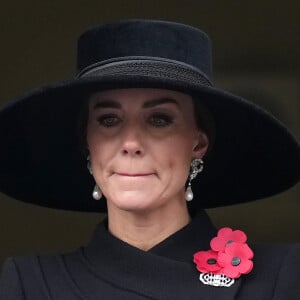 Cela n'a pas échappé aux plus aguerris. Le cliché, premier officiel depuis plus de deux mois, a même été retiré des banques d'images des agences de presse
Catherine Kate Middleton, princesse de Galles - Les membres de la famille royale d'Angleterre et les personnalités lors du "Remembrance Sunday Service" à Londres le 13 novembre 2022. 