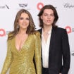 PHOTOS Liz Hurley sculpturale à 58 ans avec son fils non moins sublime, Paris Jackson en sous-vêtement apparent