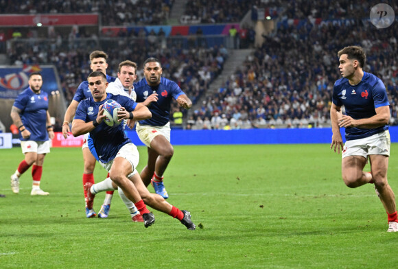 Les deux joueurs de rugby ont participé à la victoire du XV de France face au Pays de Galles

Thomas Ramos et Damian Penaud (france ) - Match de Coupe du monde de rugby entre la France et l'Italie (60-7) à Lyon le 6 octobre 2023.