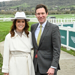 La princesse Eugenie d'York et son mari Jack Brooksbank, au festival de Cheltenham, le 13 mars 2024. 