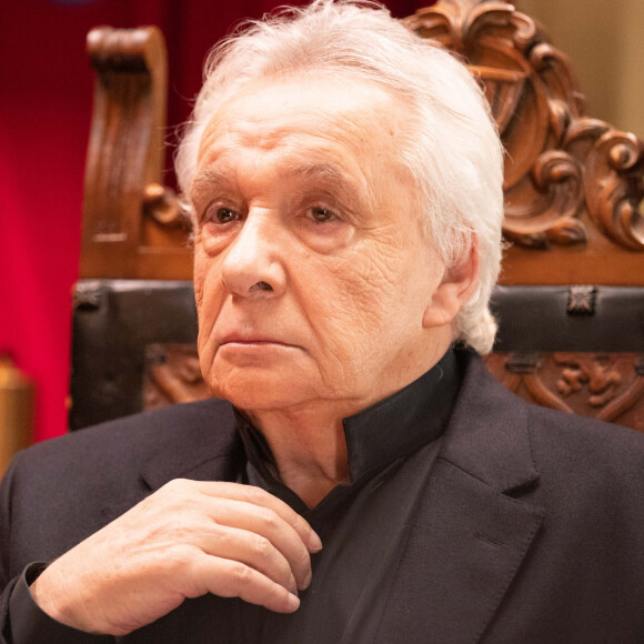 Michel Sardou a "tout vendu",
Exclusif - Michel Sardou - Enregistrement de l'émission "Le Grand Restaurant" à Paris. © Philippe Leroux / Bestimage 