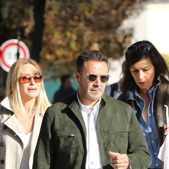 José Garcia et sa femme Isabelle Doval - Obsèques du journaliste, animateur de télévision et animateur de radio français Philippe Gildas en la salle de la Coupole au crématorium du cimetière du Père-Lachaise à Paris, France, le 5 novembre 2018. 