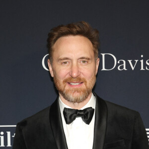 David Guetta explique qu'entre son frère et lui, "c'est le jour et le nuit", dans Le Parisien Week-end
 
David Guetta au Grammy Awards à Beverly Hills, Californie.