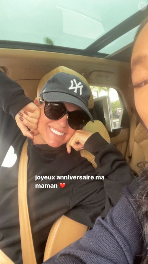 Ses filles Jade et Joy le lui ont souhaité, sur Instagram.
Joy Hallyday souhaite un bel anniversaire à sa maman Laeticia, Instagram.