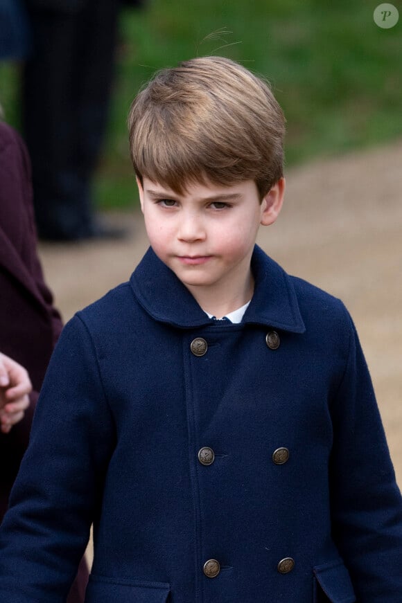 Les six ans du prince Louis vont-ils être gâchés par les scandales autour de la famille royale ? 
Le prince Louis de Galles - Les membres de la famille royale britannique lors de la messe du matin de Noël en l'église St-Mary Magdalene à Sandringham.