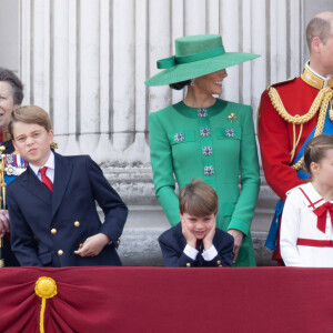 La princesse Anne, le prince George, le prince Louis, la princesse Charlotte, Kate Catherine Middleton, princesse de Galles, le prince William de Galles - La famille royale d'Angleterre sur le balcon du palais de Buckingham lors du défilé "Trooping the Colour" à Londres. Le 17 juin 2023