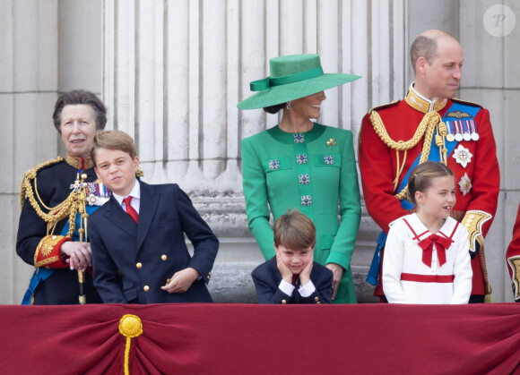 La princesse Anne, le prince George, le prince Louis, la princesse Charlotte, Kate Catherine Middleton, princesse de Galles, le prince William de Galles - La famille royale d'Angleterre sur le balcon du palais de Buckingham lors du défilé "Trooping the Colour" à Londres. Le 17 juin 2023