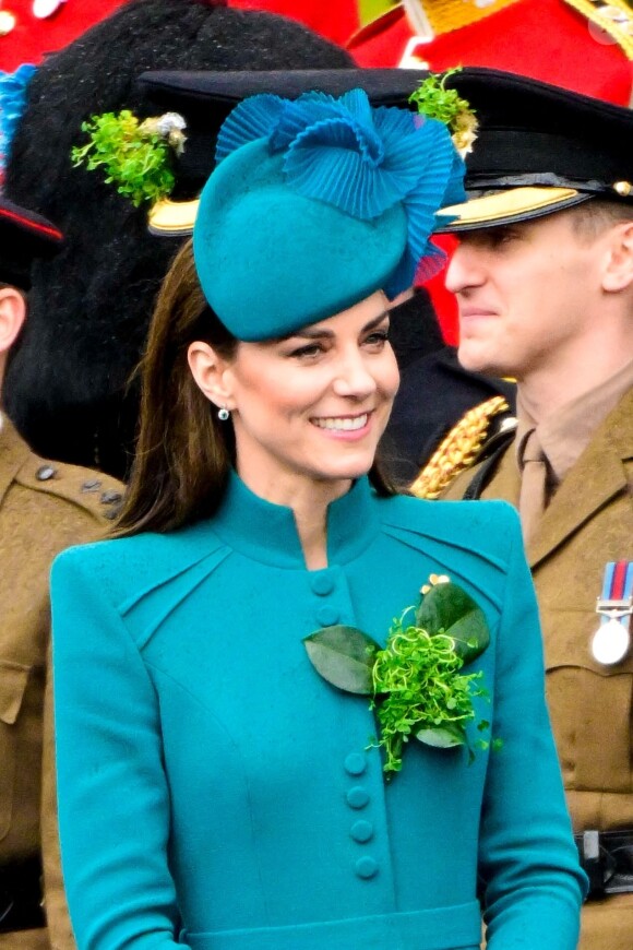 Catherine (Kate) Middleton, princesse de Galles, lors de l'assemblée annuelle des Irish Guards Parade de la St Patrick aux Mons Barracks à Aldershot, Royaume Uni le 17 mars 2023.