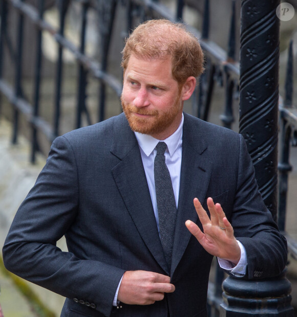 Le prince Harry, duc de Sussex, à la sortie du procès contre l'éditeur du journal "Daily Mail" à Londres, le 30 mars 2023. © Tayfun Salci/Zuma Press/Bestimage 