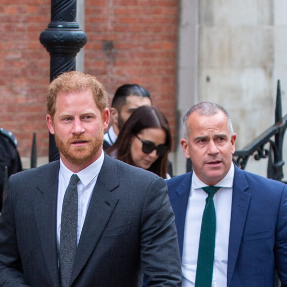 Le prince Harry, duc de Sussex, à la sortie du procès contre l'éditeur du journal "Daily Mail" à Londres, le 30 mars 2023. © Tayfun Salci/Zuma Press/Bestimage 