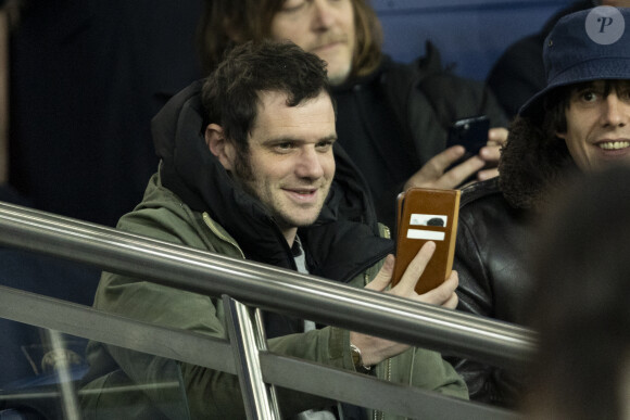 Comme l'a expliqué Félix Moati pour Brut.
Felix Moati - People dans les tribunes du match de Ligue Des Champions 2023, PSG contre Newcastle (1-1) au Parc des Princes à Paris le 28 novembre 2023. © Cyril Moreau/Bestimage 