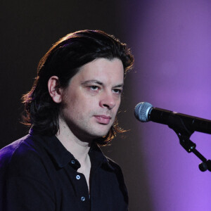 Benjamin Biolay lors de l'enregistrement du Téléthon 2008 le 6 décembre 2008 à Paris, France. Photo de Max Colin/ABACAPRESS.COM