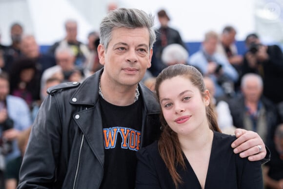 Benjamin Biolay et sa fille Anna Biolay participent au Photocall du film Rosalie ans le cadre du 76e Festival de Cannes, France, le 18 mai 2023. Photo d'Aurore Marechal/ABACAPRESS.COM