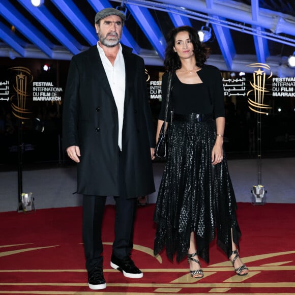 Il pleure lui aussi chaque fois qu'il regarde un film et son père lui dit toujours : 'C'est beau ça !'", ajoute la femme d'Éric Cantona

Eric Cantona et sa femme Rachida Brakni au photocall de la cérémonie d'ouverture de la 18ème édition du Festival International du Film de Marrakech (FIFM), le 29 novembre 2019. © Romuald Meigneux/Bestimage