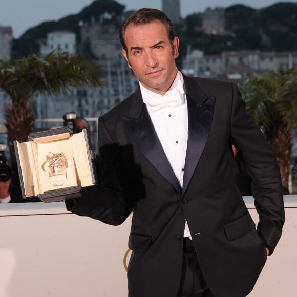 Ou alors Jean Dujardin ?
Photo de Jean Dujardin pour le film 'The Artist' lors du photocall des lauréats de la Palme d'Or au Palais des Festivals lors du 64ème Festival de Cannes à Cannes, France, le 22 mai 2011. Photo par Giancarlo Gorassini/ABACAPRESS.COM