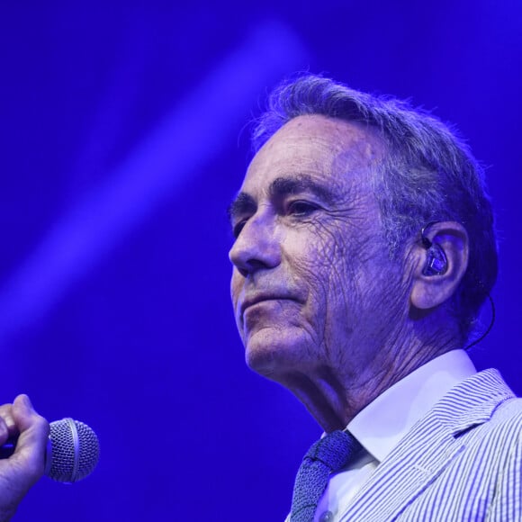 Alain Chamfort en concert lors de la 15ème édition du Grand Pruneau Show à Agen le 1er septembre 2019. © Thierry Breton/Panoramic/Bestimage 