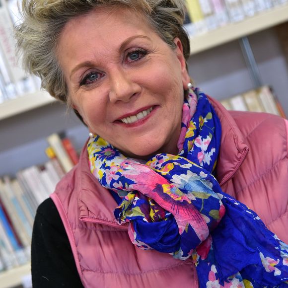 Françoise Laborde participe à l'opération 'lecture pour tous" au Lycée Calmette de Nice le 6 décembre 2016. © Bruno Bebert / Bestimage