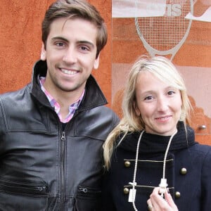 Archives - Audrey Lamy enceinte et son compagnon Thomas Sabatier lors des internationaux de tennis de France de Roland Garros à Paris, le 30 mai 2010. 