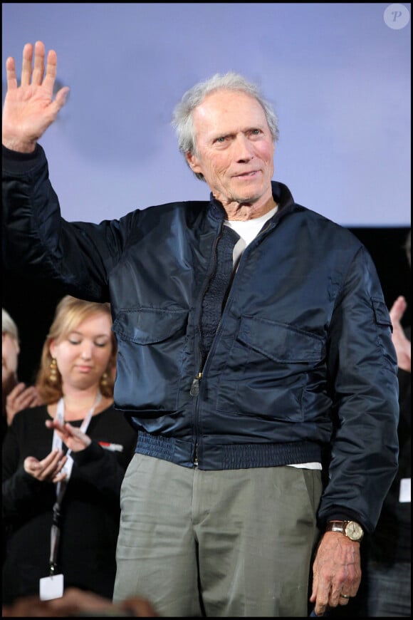 Et elle aurait pu être plus rassurante que cela...
Clint Eastwood à Lyon - Archives 2009