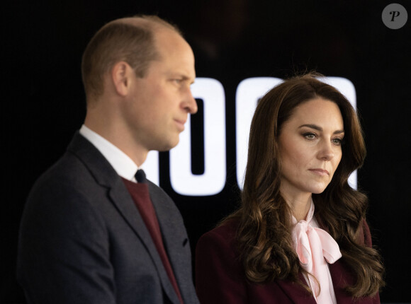 Car sa femme est elle-même atteinte d'un cancer. 
Le prince de Galles William et Kate Catherine Middleton, princesse de Galles - Le prince et la princesse de Galles en visite au centre Roca à Chelsea dans le Massachusetts, à l'occasion de leur voyage officiel aux Etats-Unis. Le 1er décembre 2022 