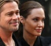 Nouveaux rebondissements dans l'affaire qui oppose Angelina Jolie à Brad Pitt.
Brad Pitt et Angelina Jolie à l'arrivée pour l'avant-première du film "World War Z", à Paris.