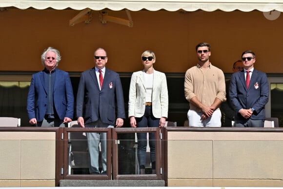 Jean Pierre Rives, le prince Albert II de Monaco, la princesse Charlene, Antoine Zeghdar et Gareth Wittstock - Le prince Albert II de Monaco et la princesse Charlene de Monaco ont assisté aux phases finales du 12eme Tournoi Sainte Devote au stade Louis II de Monaco, le 20 avril 2024.