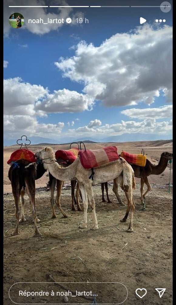(Matthieu Lartot et son clan dans le désert d'Agafay - Capture Instagram)