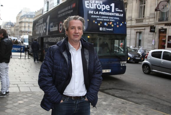 Nicolas Poincaré - Présentation du bus Europe 1 pour la Presidentielle 2017 à Paris le 2 février 2017. Le bus Europe 1 de la présidentielle fera dimanche sa première étape à Lyon et une tournée à travers 40 villes de l’hexagone. © Denis Guignebourg/Bestimage