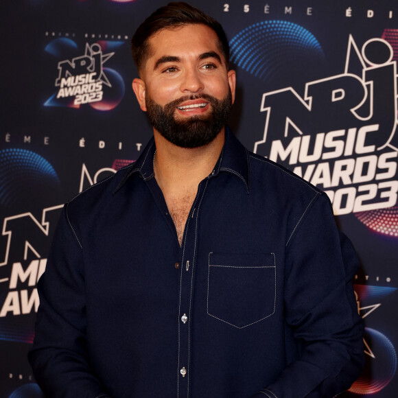 Kendji Girac au photocall de la 25ème cérémonie des "NRJ Music Awards (NMA)" au palais des Festivals et des Congrès de Cannes, France, le 10 novembre 2023. © Dominique Jacovides/Bestimage 