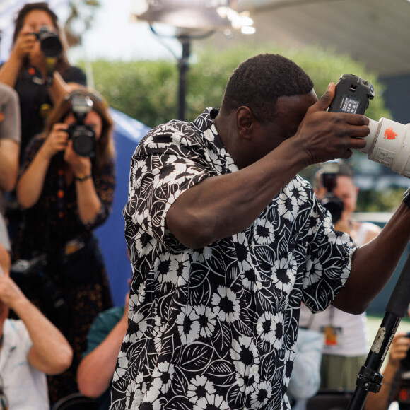 Omar Sy assiste au photocall de "Tirailleurs" (Père et Soldat) lors de la 75ème édition du festival de Cannes au Palais des Festivals le 19 mai 2022 à Cannes, France. Photo par David Boyer/ABACAPRESS.COM