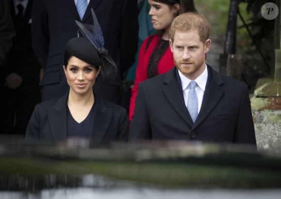 Ce n'est un secret pour personne, le prince Harry ne s'entend plus vraiment avec l'ensemble de la Firme. 
Le prince Harry, duc de Sussex, Meghan Markle, duchesse de Sussex - La famille royale assiste à la messe de Noël à Sandringham.