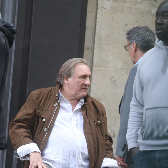 Exclusif - Daniel Auteuil dirige et joue dans son prochain film "Le proverbe" avec Gérard Depardieu à Paris le 14 septembre 2017.