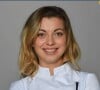 Il s'agit de Justine Imbert, vue en 2018 dans la saison 9.
Justine Imbert candidate de "Top Chef 2018", photo officielle, M6