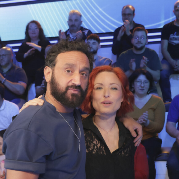 Depuis son sacre dans "Danse avec les stars", la chanteuse canadienne est sollicitée de partout pour faire le point sur son aventure, mais surtout pour évoquer sa brouille avec Inès Reg.
Exclusif - Cyril Hanouna, Natasha St-Pier sur le plateau de l'émission " TPMP " présentée par C.Hanouna et diffusée en direct sur C8 le 29 avril 2024, à Paris, France, le 29 avril 2024. © Jack Tribeca / Bestimage