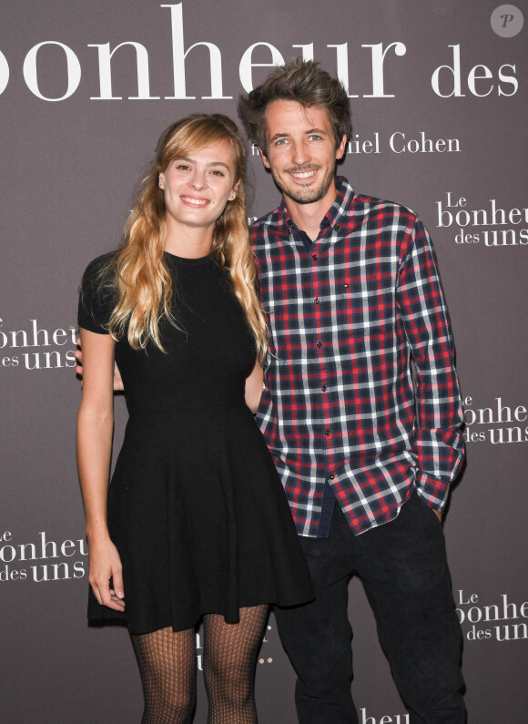 Un immense bonheur
Alice Raucoules et son compagnon Augustin Petit (Gus) - Avant-première du film "Le Bonheur des uns..." au cinéma Pathé Opéra Premier à Paris, le 8 septembre 2020. © Coadic Guirec/Bestimage 