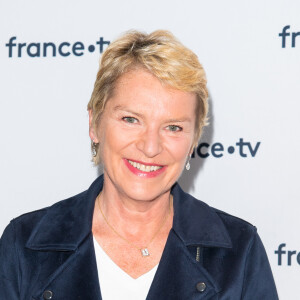 Élise Lucet lors du photocall dans le cadre de la conférence de presse de France Télévisions au Pavillon Gabriel à Paris, France, le 24 août 2021. © Pierre Perusseau/Bestimage