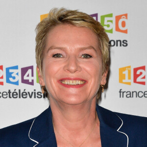 Élise Lucet lors du photocall de la présentation de la nouvelle dynamique 2017-2018 de France Télévisions. Paris, le 5 juillet 2017. © Guirec Coadic/Bestimage