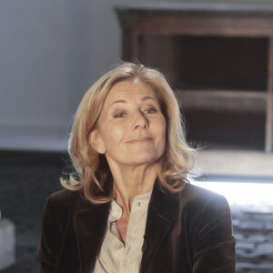 Plus encore, elle confie choisir son célibat.
Exclusif - Claire Chazal lors de l'enregistrement de l'émission "Animaux Stars", présentée par B.Montiel et diffusée sur la chaine Animaux TV le 23 décembre 2023 © Jack Tribeca / Bestimage