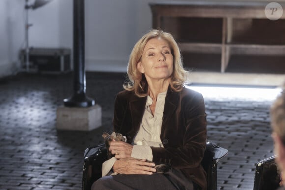 Plus encore, elle confie choisir son célibat.
Exclusif - Claire Chazal lors de l'enregistrement de l'émission "Animaux Stars", présentée par B.Montiel et diffusée sur la chaine Animaux TV le 23 décembre 2023 © Jack Tribeca / Bestimage