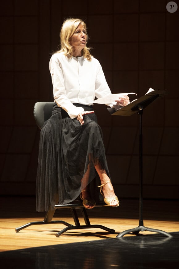 Exclusif - Claire Chazal récite une histoire d'amour provençale aux côtés d'un baryton, d'un pianiste et d'un danseur lors de la 2ème édition du Festival de Toulouse à l'auditorium Saint-Pierre-des-Cuisines à Toulouse, France, le 9 juillet 2023. © Frédéric Maligne/Bestimage