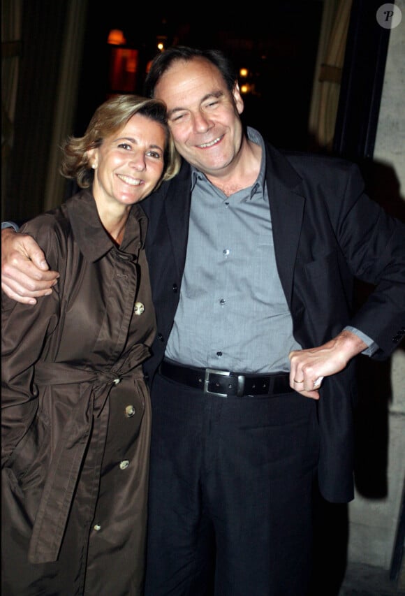 "CLAIRE CHAZAL" ET SON MARI "XAVIER COUTURE" SORTIE DE CHEZ COSTES A PARIS "PLAN SERRE" FEMININ HOMME 