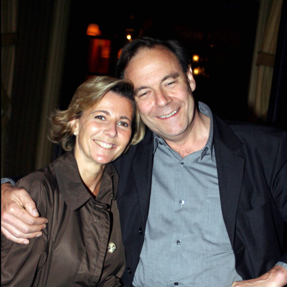 "CLAIRE CHAZAL" ET SON MARI "XAVIER COUTURE" SORTIE DE CHEZ COSTES A PARIS "PLAN SERRE" FEMININ HOMME 