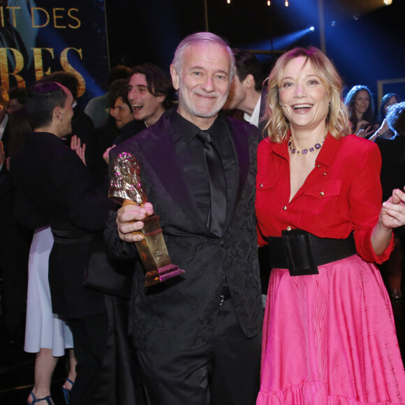 Francis Huster, Molière d'Honneur et Caroline Vigneaux - 35ème cérémonie des Molières aux Folies Bergère à Paris, France, le 6 Mai 2024. © Bertrand Rindoff / Bestimage