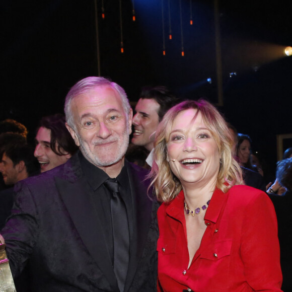 Francis Huster, Molière d'Honneur et Caroline Vigneaux - 35ème cérémonie des Molières aux Folies Bergère à Paris, France, le 6 Mai 2024. © Bertrand Rindoff / Bestimage