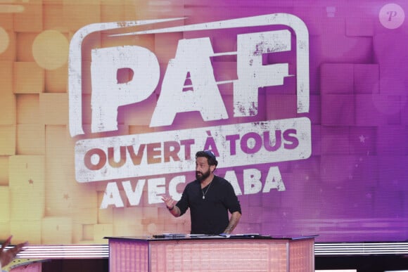 Exclusif - Cyril Hanouna - Sur le plateau de l'émission TPMP (Touche Pas à Mon Poste) présentée en direct par C.Hanouna et diffusée sur C8 - Paris le 03/05/2024 - © Jack Tribeca / Bestimage 