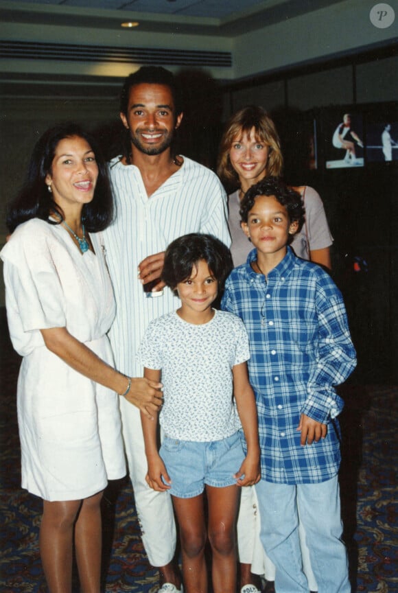 Le joueur de tennis français Yannick Noah et son épouse, le mannequin suédois Cecilia Rodhe, 1994 Photo by Alamy/ABACAPRESS.COM