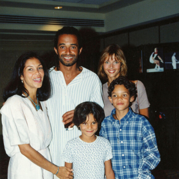 Le joueur de tennis français Yannick Noah et son épouse, le mannequin suédois Cecilia Rodhe, 1994 Photo by Alamy/ABACAPRESS.COM
