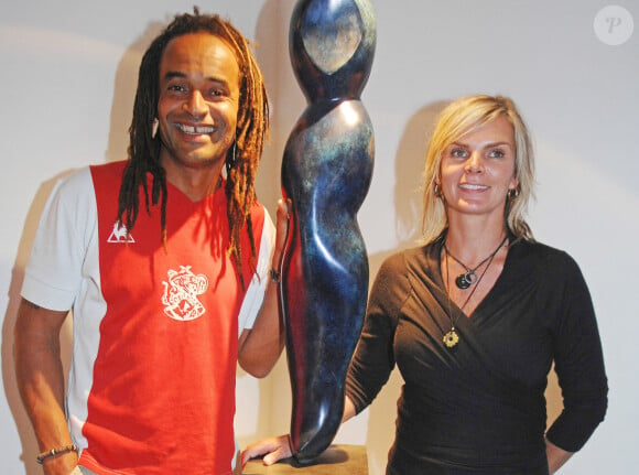 Après sa carrière dans le mannequinat, Cecilia est devenue sculptrice.
Yannick Noah et son ex-femme Cecilia Rodhe assistent au vernissage de l'exposition de sculptures de Cecilia à la Galerie '75 Faubourg' à Paris, France, le 4 octobre 2007. Photo par Christophe Guibbaud/ABACAPRESS.COM