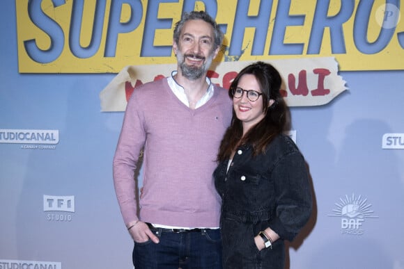 Vincent Desagnat et Mathilde Vernon assistent à l'avant-première de "Super-Héros Malgré Lui" au cinéma Grand Rex à Paris, le 31 janvier 2022. Photo par Aurore Marechal/ABACAPRESS.COM