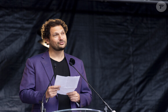 Exclusif - Eric Antoine lors de l'hommage à l'humoriste Guillaume Bats, mort à 36 ans, à Montmirail, Marne, France, le 17 juin 2023. © Pierre Perusseau/Bestimage 